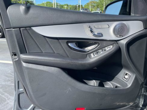 Used 2021 Mercedes-Benz GLC 300 4MATIC w/ AMG Line image 14