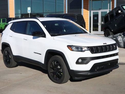New 2026 Jeep Compass Latitude image 1