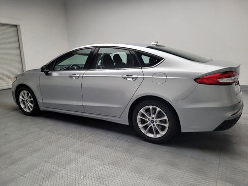Used 2020 Ford Fusion SE image 3
