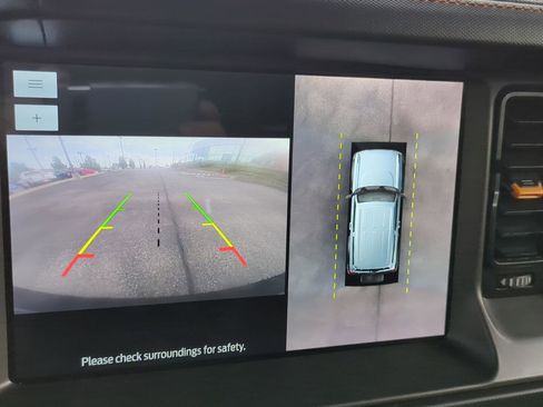 Used 2024 Ford Bronco Badlands image 18