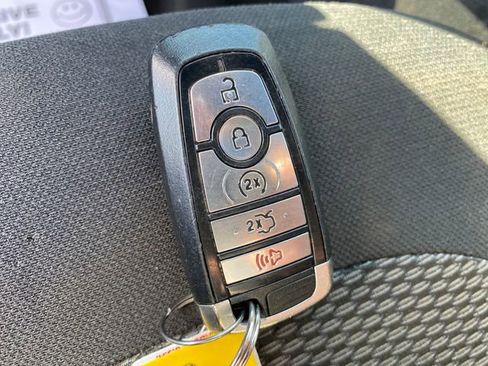 Used 2018 Ford Explorer XLT w/ Equipment Group 201A AWD/4WD image 23