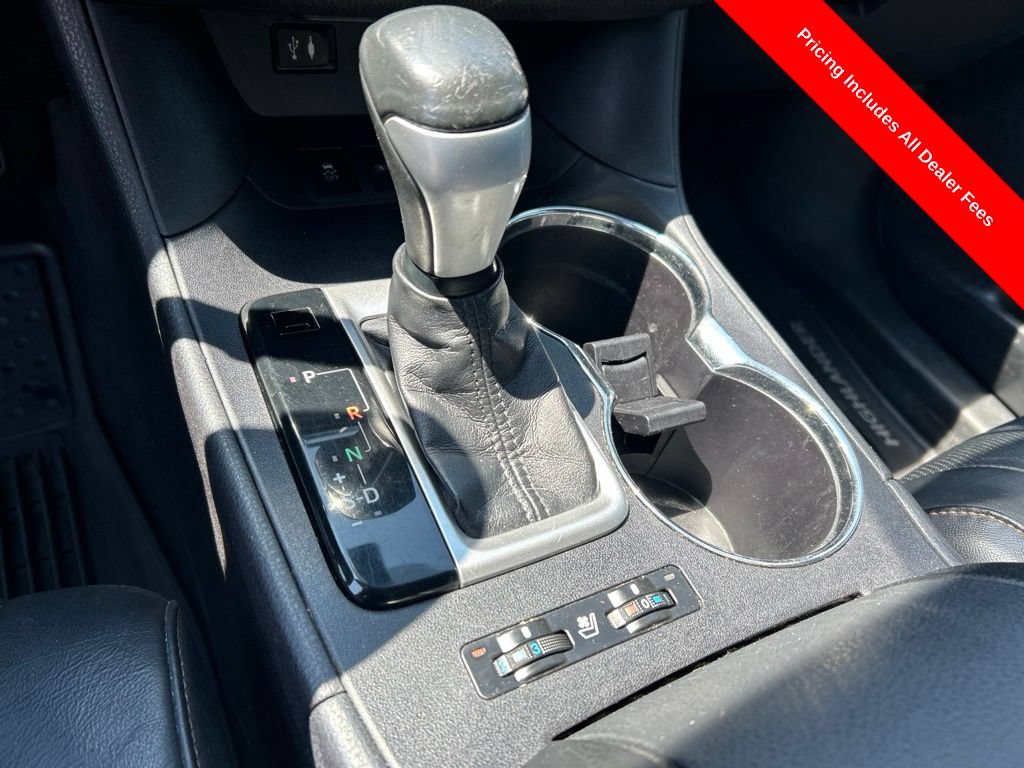 Used 2015 Toyota Highlander Limited Platinum FWD image 12