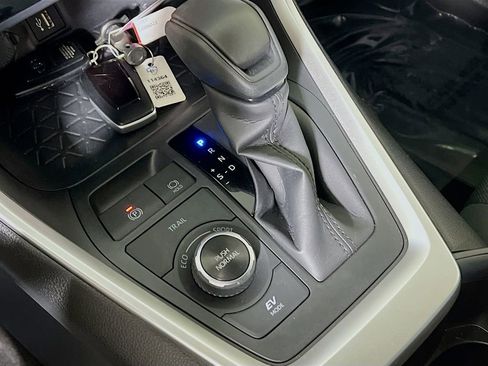 Certified 2025 Toyota RAV4 XLE AWD/4WD image 16