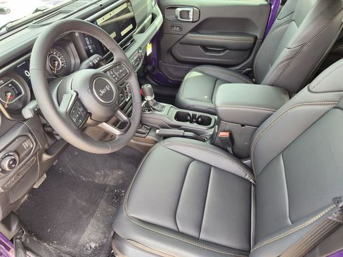 New 2026 Jeep Gladiator Sport image 9