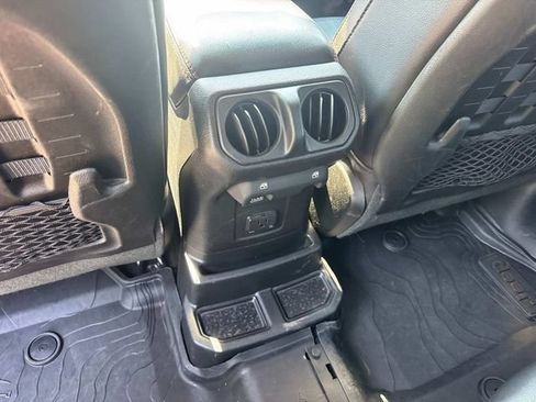 Used 2020 Jeep Wrangler Unlimited Rubicon AWD/4WD image 16