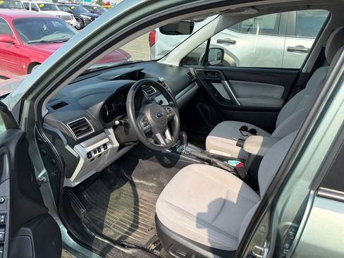 Used 2018 Subaru Forester 2.5i Premium AWD/4WD image 6