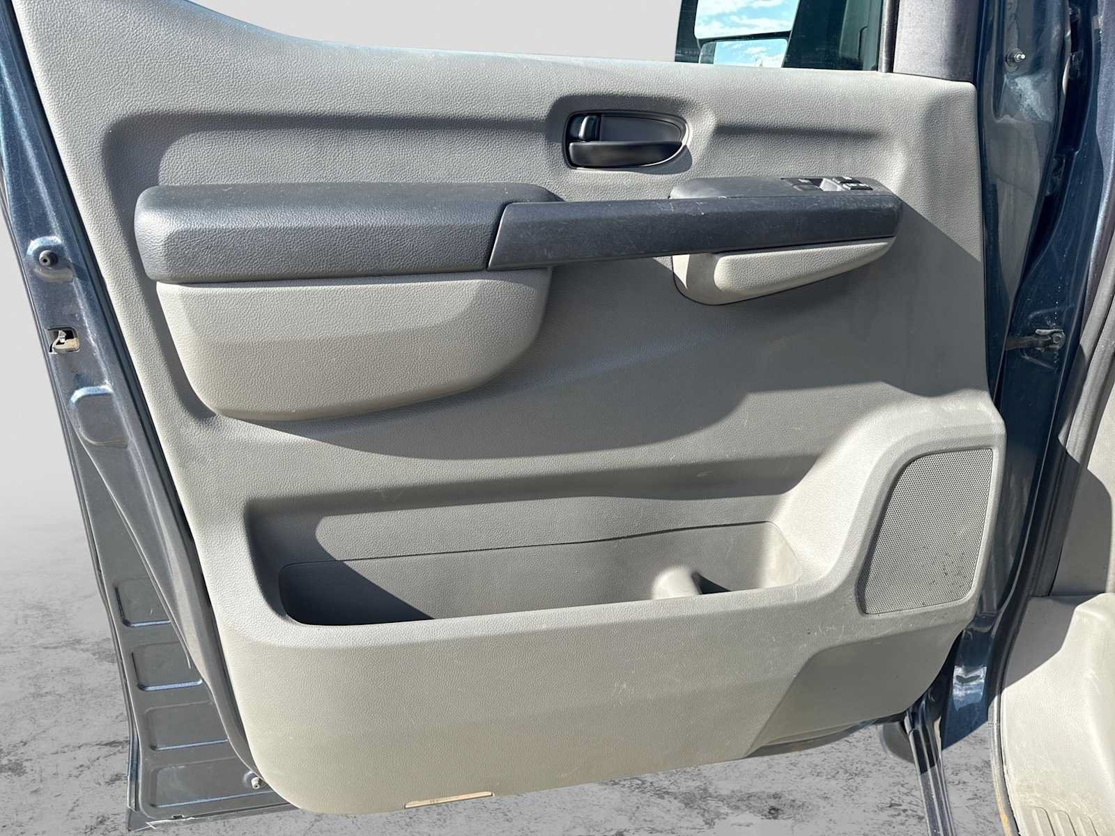 Used 2014 Nissan NV 3500 SV w/ Technology Package RWD image 31