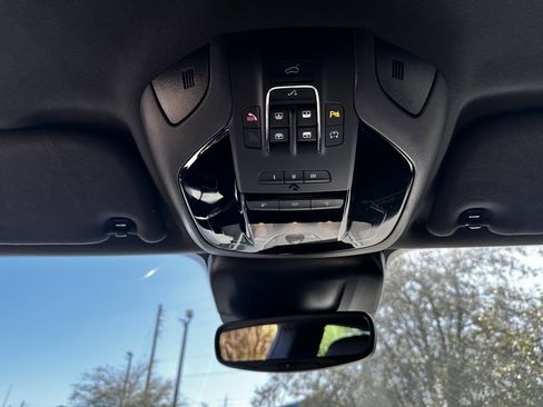 Used 2021 Maserati Levante image 27