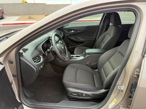 Used 2024 Chevrolet Malibu LT image 11