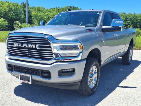Used 2024 RAM 2500 Laramie w/ Safety Group AWD/4WD image 30