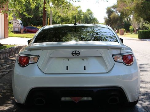 Used 2014 Scion FR-S image 5