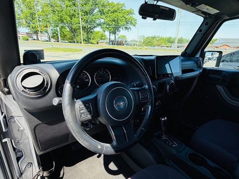 Used 2013 Jeep Wrangler Unlimited Sport w/ Connectivity Group AWD/4WD image 9