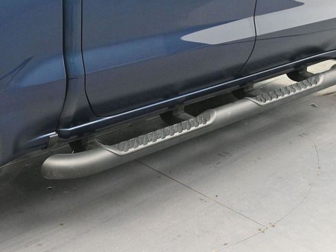 Used 2023 Chevrolet Silverado 1500 ZR2 w/ Technology Package image 9