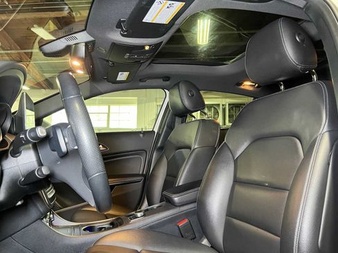 Used 2018 Mercedes-Benz GLA 250 4MATIC image 23