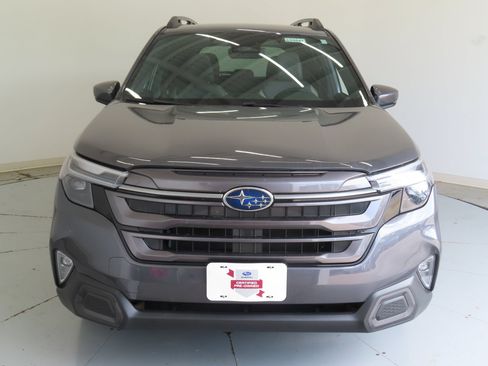 Used 2026 Subaru Forester Limited AWD/4WD image 9