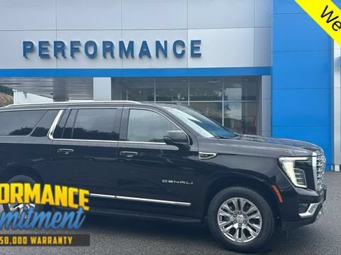 Used 2025 GMC Yukon XL Denali AWD/4WD image 1