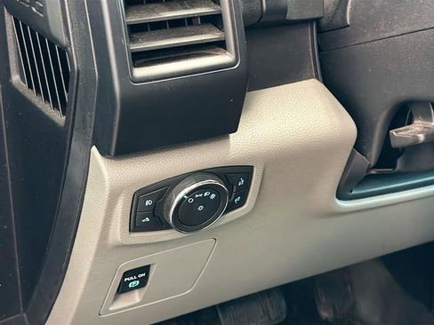 Used 2017 Ford F150 XL w/ Equipment Group 101A Mid image 10