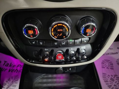 Used 2020 MINI Cooper Clubman S w/ Signature Upholstery Package image 18