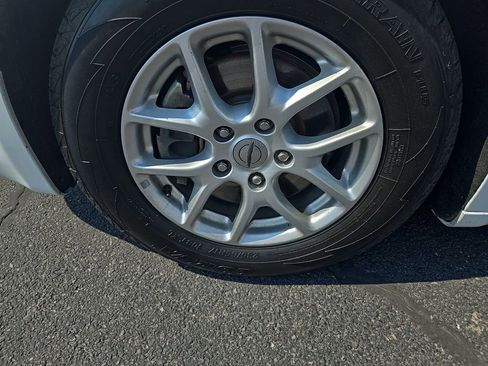 Used 2021 Chrysler Voyager Lxi image 39