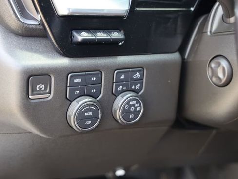 Certified 2023 Chevrolet Silverado 1500 High Country w/ High Country Premium Package AWD/4WD image 28
