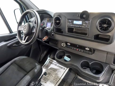 Used 2019 Mercedes-Benz Sprinter 170 image 18