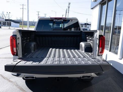 New 2026 GMC Sierra 1500 AT4 w/ Technology Package image 15