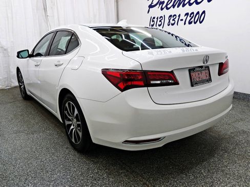 Used 2016 Acura TLX FWD image 4