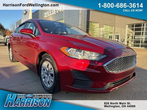 Used 2019 Ford Fusion S image 1