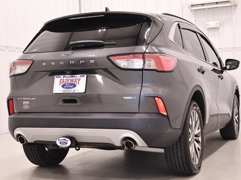Certified 2020 Ford Escape Titanium w/ Titanium Premium Package 2.0 AWD/4WD image 10