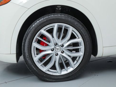 Certified 2022 Maserati Levante GT image 22