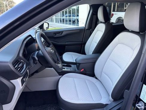 New 2026 Ford Escape Active image 10
