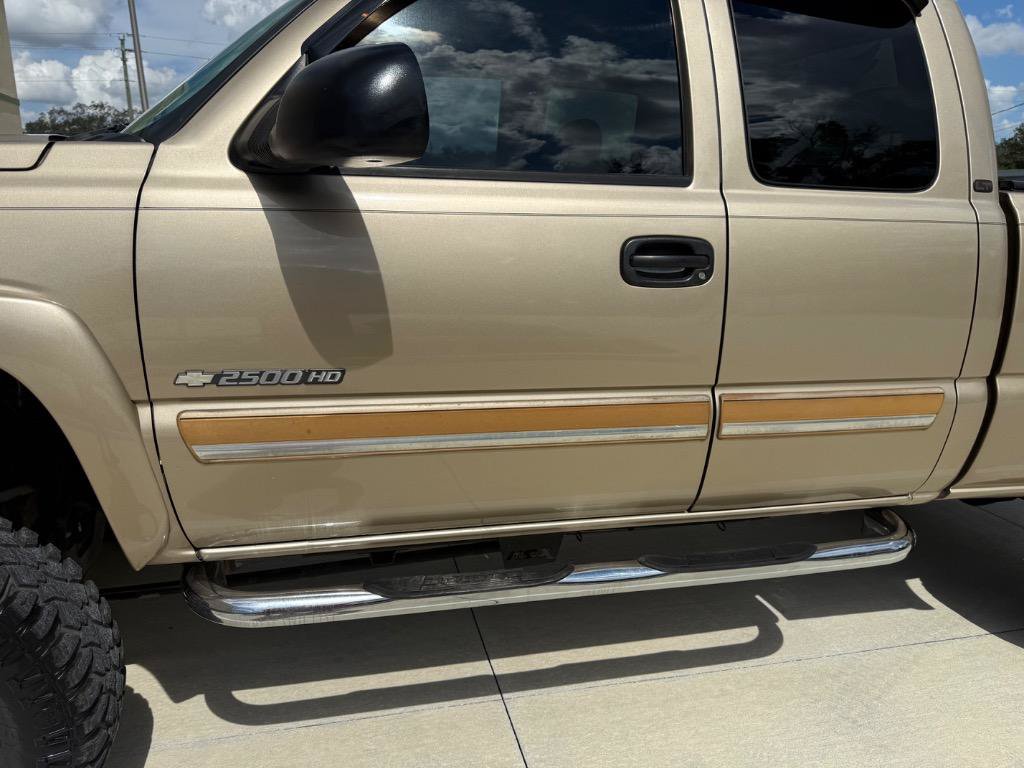 Used 2004 Chevrolet Silverado 2500 LT w/ Skid Plate Package AWD/4WD image 28