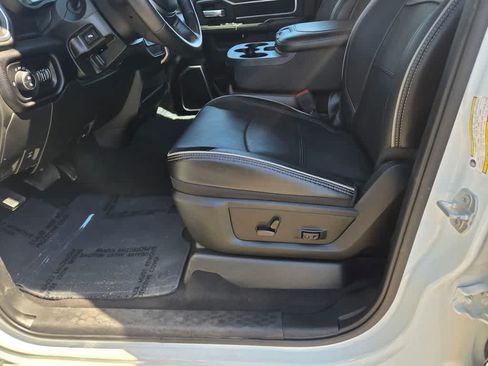 Used 2024 RAM 2500 Laramie AWD/4WD image 18