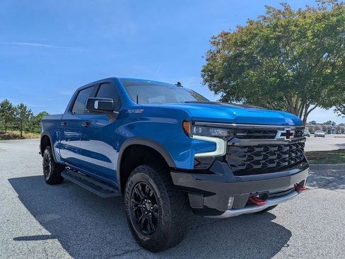 Used 2022 Chevrolet Silverado 1500 ZR2 AWD/4WD image 2