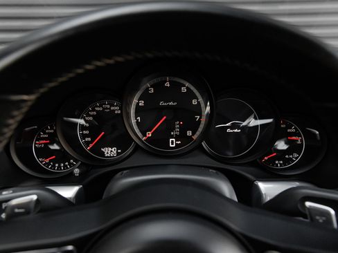Certified 2018 Porsche 911 Turbo AWD/4WD image 17