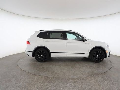 Used 2021 Volkswagen Tiguan SE R-Line image 22