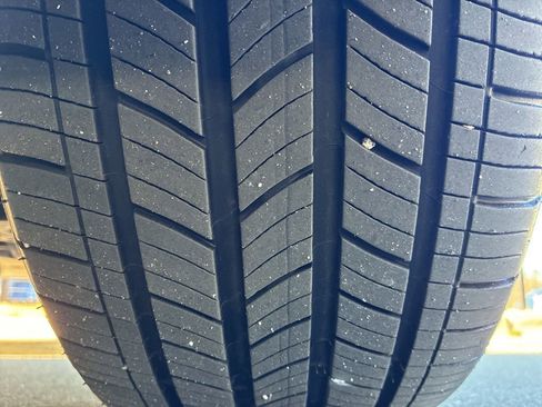 Certified 2025 Lexus ES 350 w/ Premium Package image 17