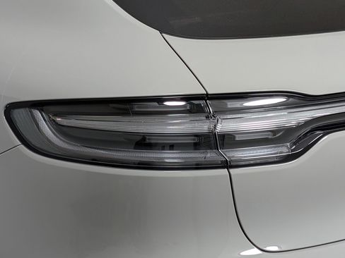 New 2026 Porsche Macan GTS image 15