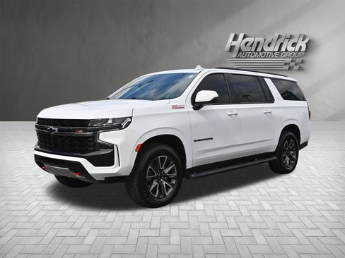 Used 2022 Chevrolet Suburban Z71 w/ Luxury Package image 8