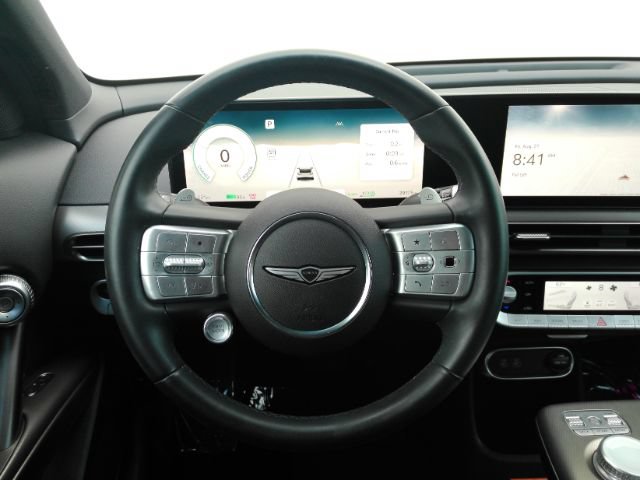 Used 2024 Genesis GV60 RWD image 38