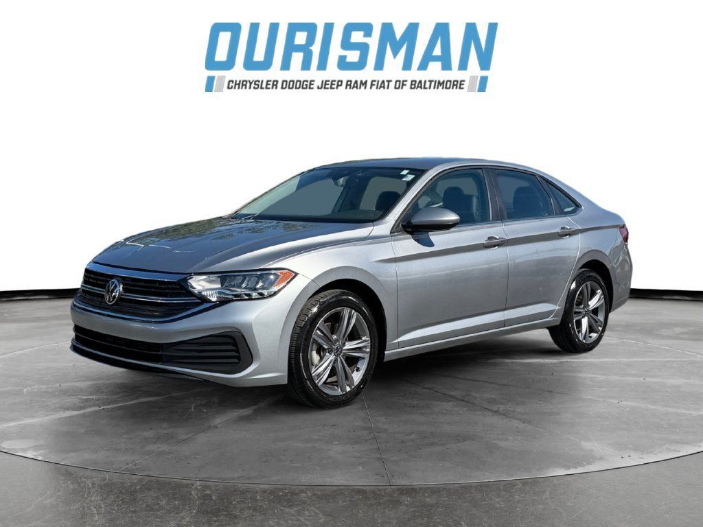 Used 2024 Volkswagen Jetta SE FWD image 2