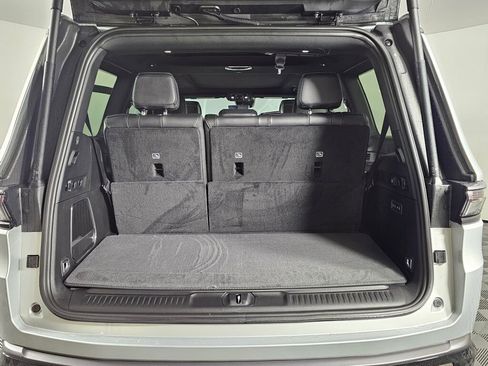 New 2026 Jeep Grand Wagoneer Limited image 16