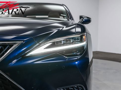 Used 2022 Lexus LS 500 AWD w/ Luxury Package image 9