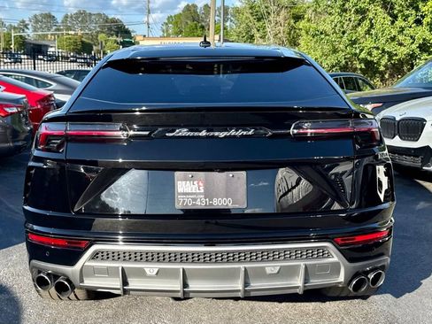 Used 2020 Lamborghini Urus AWD/4WD image 10