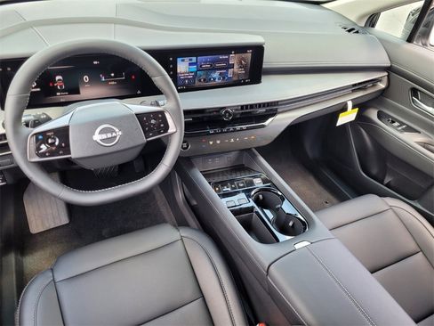 New 2025 Nissan Murano SV image 6