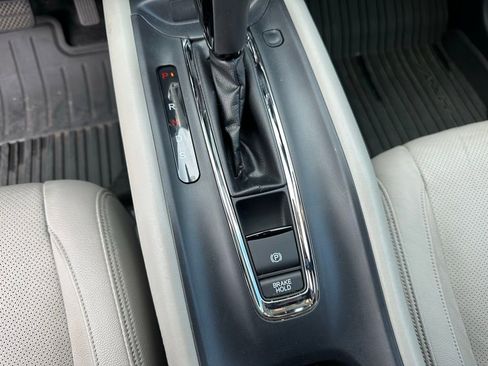 Used 2022 Honda HR-V EX-L image 24