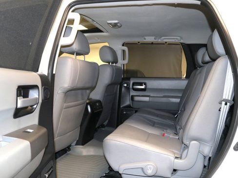 Used 2017 Toyota Sequoia Limited w/ Safety & Convenience Package AWD/4WD image 12