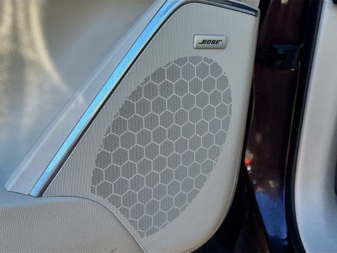 Used 2017 Cadillac Escalade Premium Luxury image 25