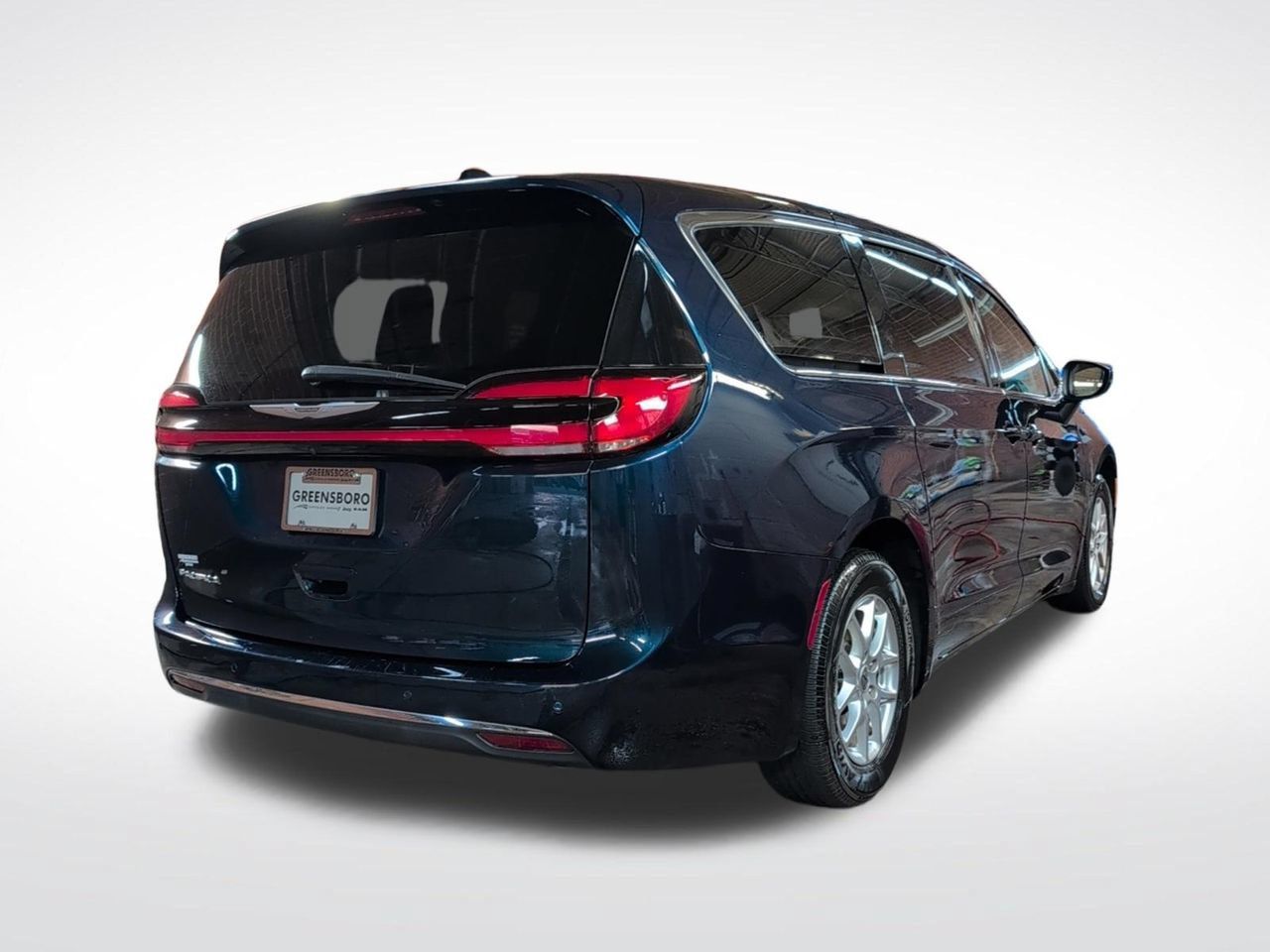 Used 2023 Chrysler Pacifica Touring-L FWD image 8