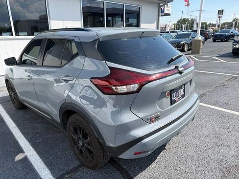Used 2023 Nissan Kicks SR w/ SR Premium Package FWD image 5